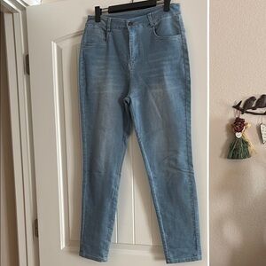 Women's Light Blue Jeans